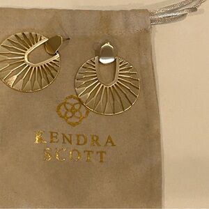 KENDRA SCOTT  Didi Sunburst Statement Earring in gold-tone metal